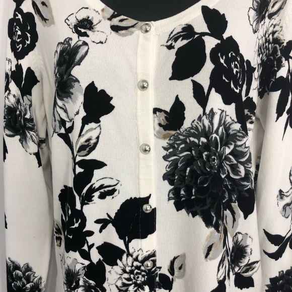 White House Black Market cardigan sweater Medium - Picture 2 of 6